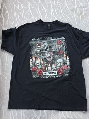 Source Unknown Black Graphic Tee - "The Dreamer" Skull & Roses